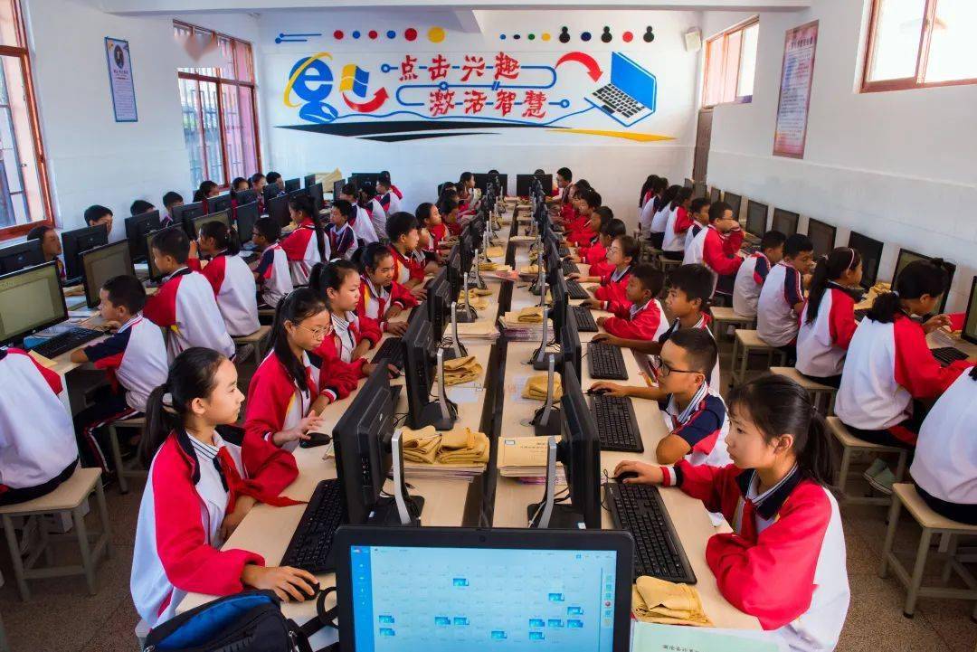 望谟GDP破百亿_全省50个县区市GDP突破百亿(2)