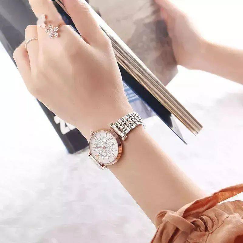 满天星|好物┃明星都在戴的阿玛尼满天星，官网3990我们不到三折，专柜气到关门！