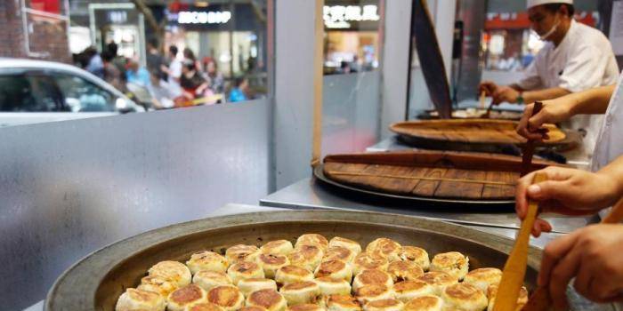 古代|超乎想象！古代也有“超级月饼”，所绘图案很精致