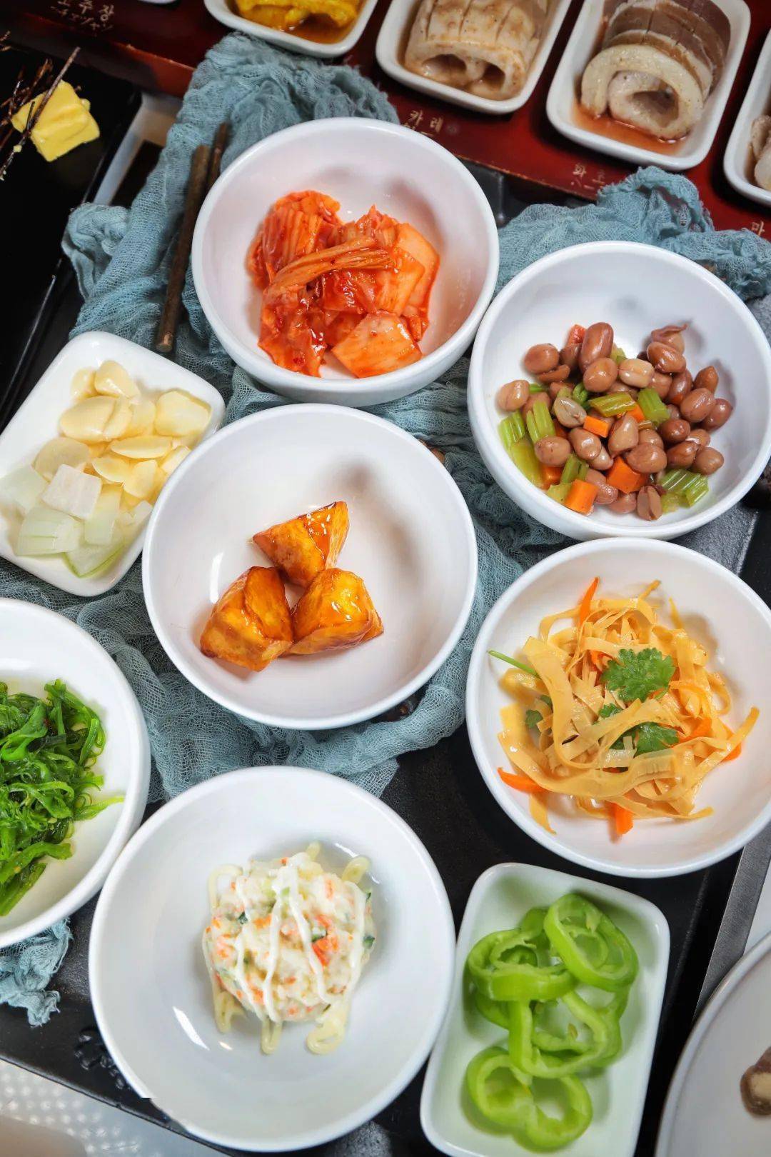 入口|人均30+吃烤肉!天河城这家260 ㎡的韩式石板烤肉来了!安格斯西冷牛排、厚切五花肉、蟹肉、风干肠…性价比真是绝了!