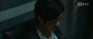 其实从鹿晗第一次尝试影视剧开始,蓝蓝是一直愿意相信他在演技方面是