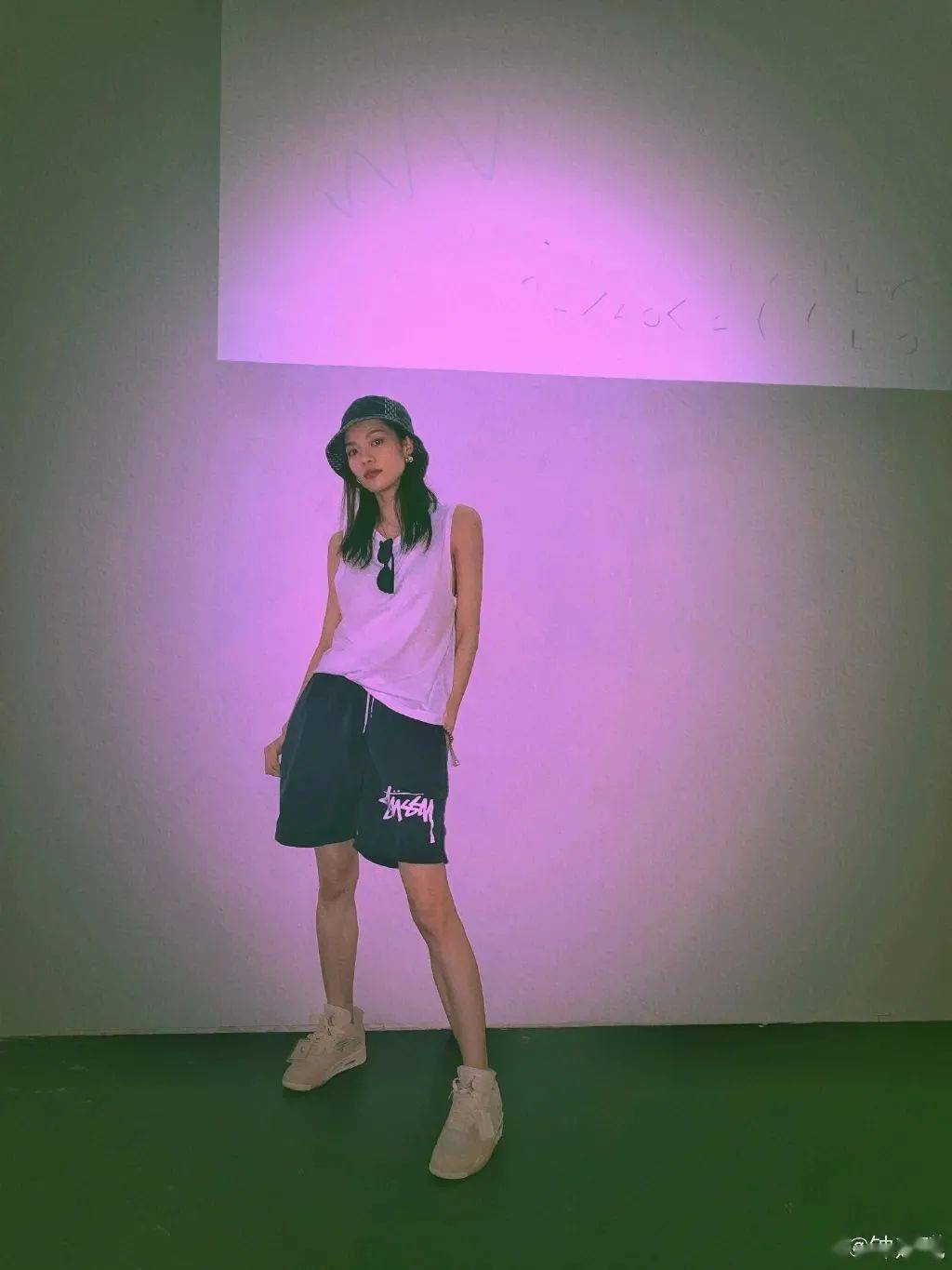 版酷|王霏霏何穗版酷女孩拍照指南,点击获取纯干货!