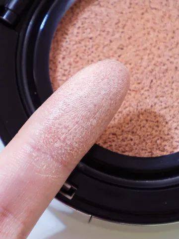 气垫|大赏测评 | 美妆三大头竞相争宠，YSL这是要上天啊！