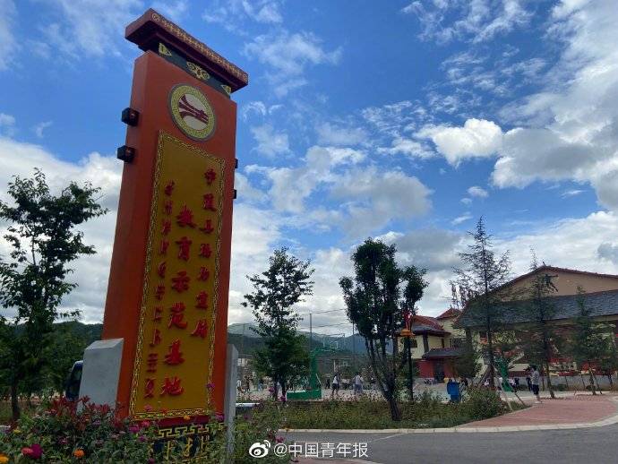 宁蒗县|学校建在县城中心地段学生背着土豆上学的日子一去不复返