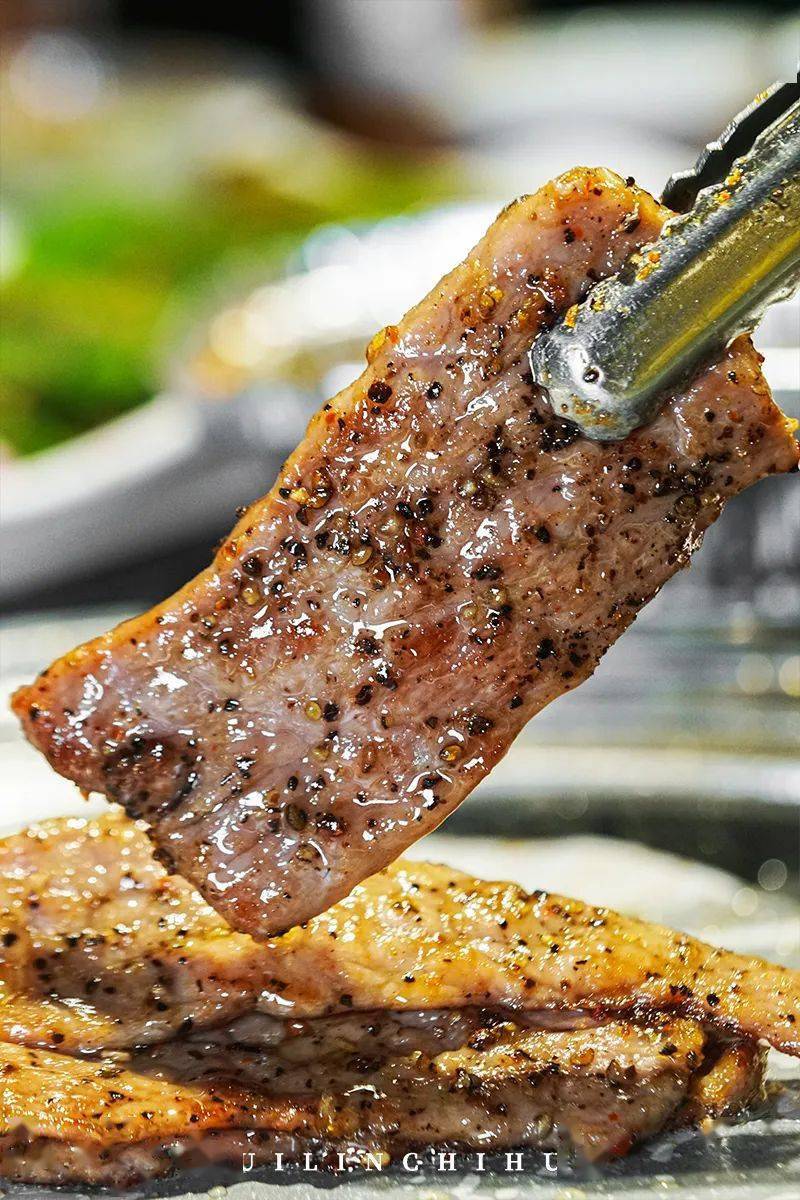 店里|在教室里吃烤肉！6.8折还送肉送饮料！