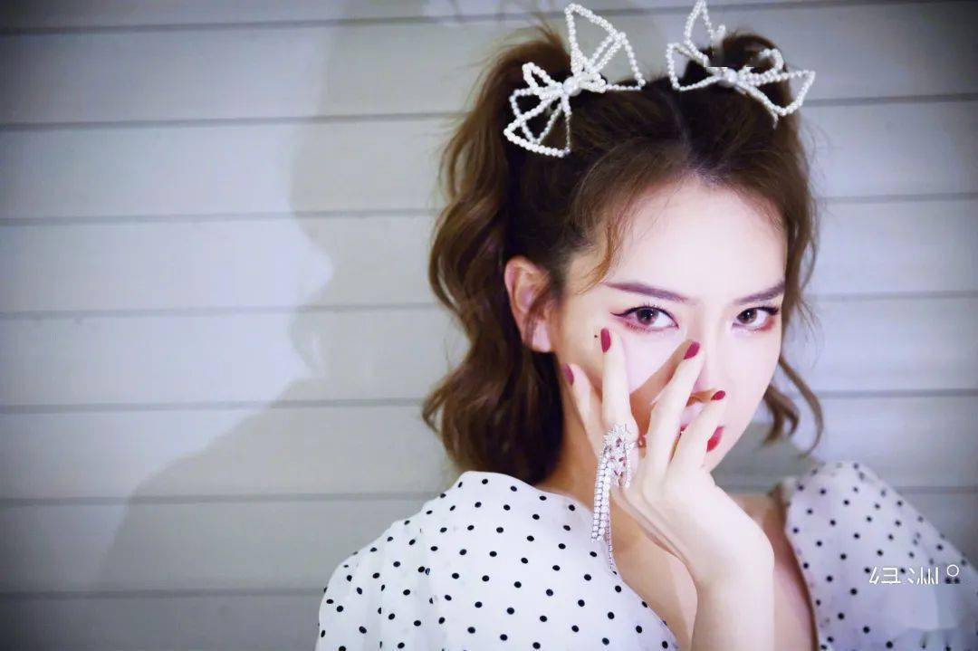 造型|百变头发造型,带你走进不同场所