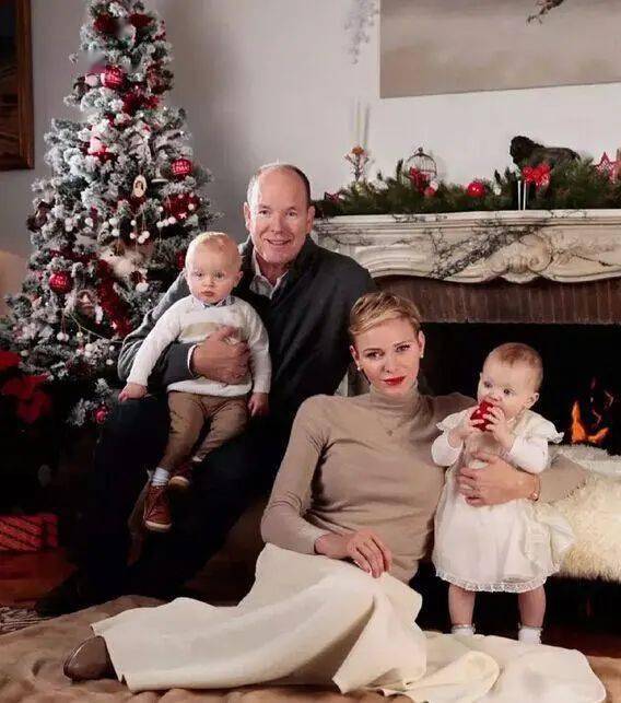 婚纱|巩俐差点当王妃？最终却输给更年轻的她？哭着穿上20000多颗珍珠婚纱…