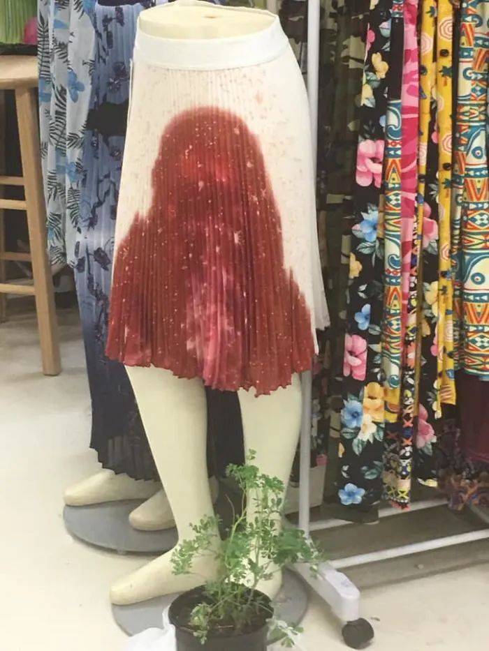 设计的|这衣服是鬼设计的吗？已经跟不上潮流了？
