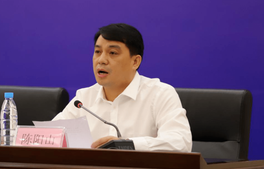 于都县委副书记,县政府县长陈阳山