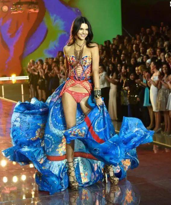 人民币|美国| 放弃14年真人秀,卡戴珊家族不差钱吗?不差钱,123亿人民币!