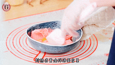 水蜜桃|用1颗水蜜桃做出的神仙甜品『人间水蜜桃』白玉卷