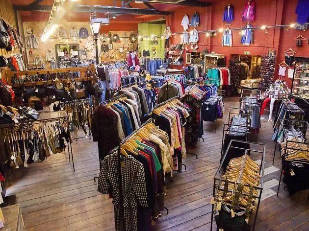 都来|英国古着店盘点 | 时髦精们都来这淘绝版大牌