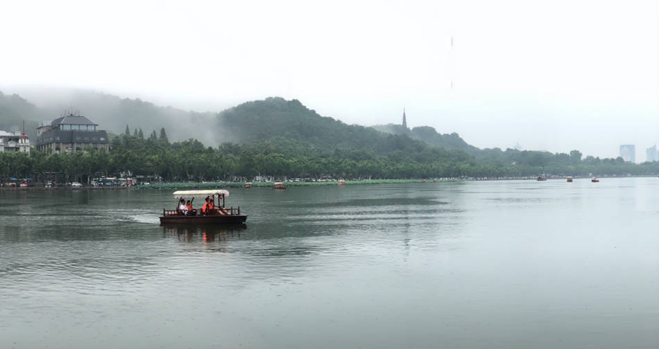 姜林皓|摄影记疫｜留学生姜林皓：美国老师强忍着泪水与我们告别