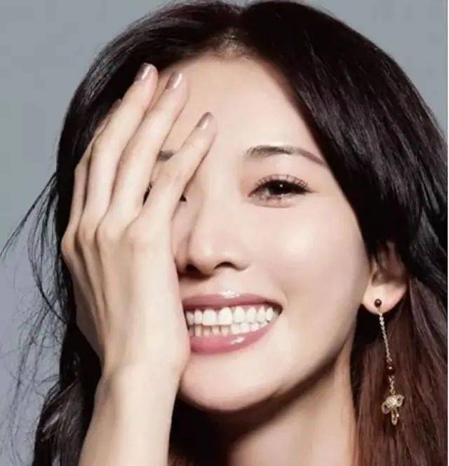 肌肤|因为粗糙的手,丢了颜值还越来越自卑,还好有它拯救了....