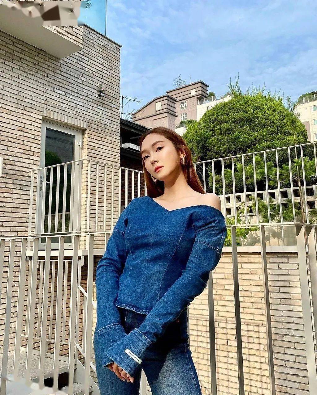 郑秀妍|Jessica郑秀妍挑战蒙眼换装，行走的时尚icon当之无愧！