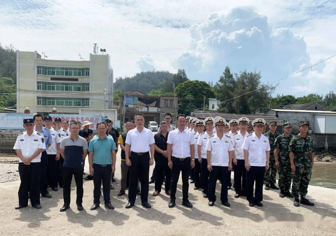 市生态环境局联合潮州海监支队,潮州海事局,潮州海警局在饶平县柘林镇