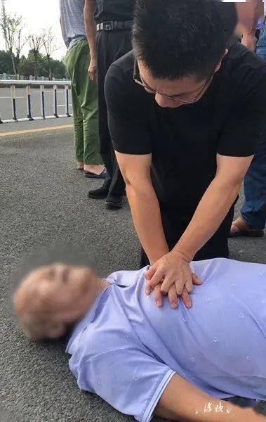 老人口唇发绀_口唇发绀图片
