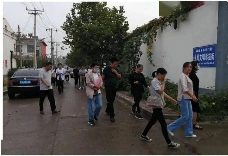 无极县郝庄乡召开2020年改厕现场会大力推进农村厕所革命