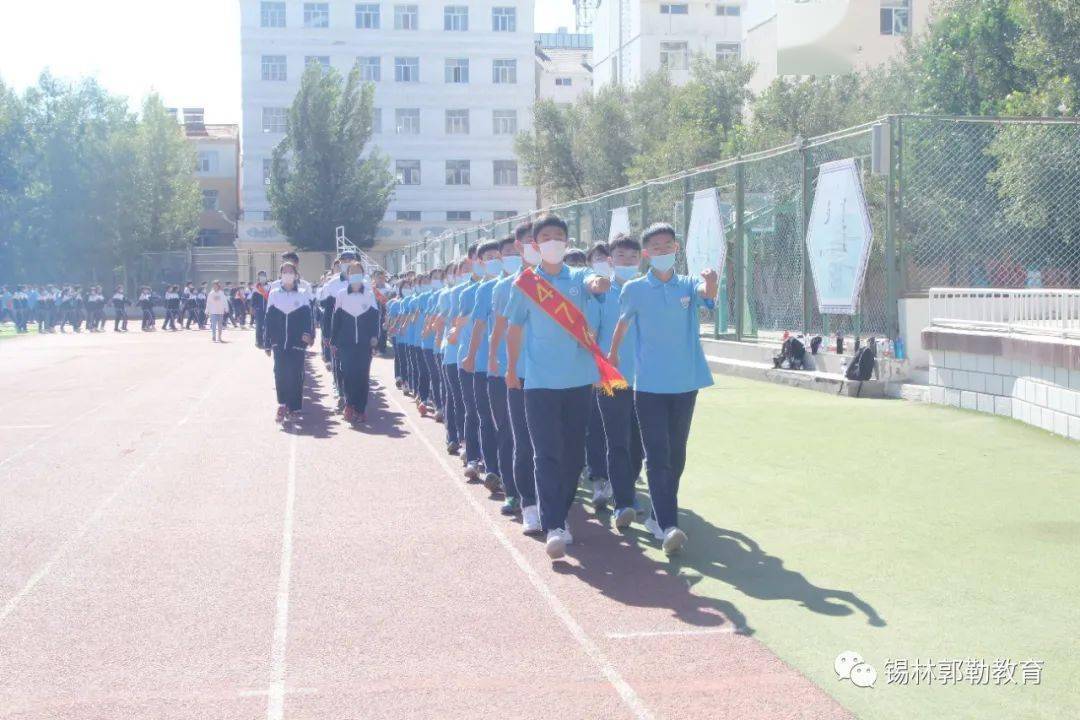 锡林郭勒盟蒙古族中学蒙语授课学生到校率达到100%