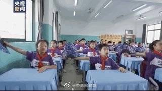 高一|高一学生课间操跳出网红款！网友：这才是青春啊...