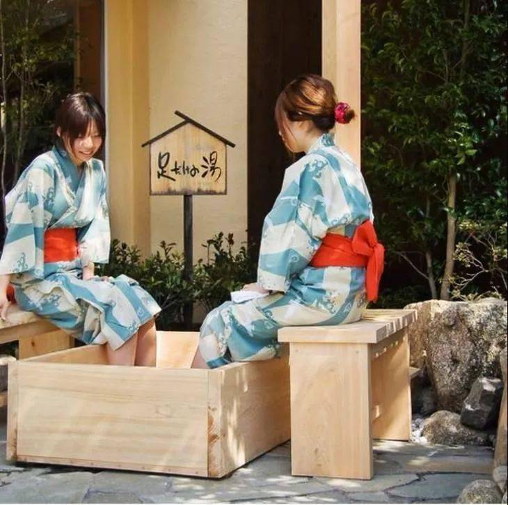 日本|日本黑科技泡脚汤药,竟让全民女人1个月瘦20斤!暴汗排湿还嫩肤助眠!