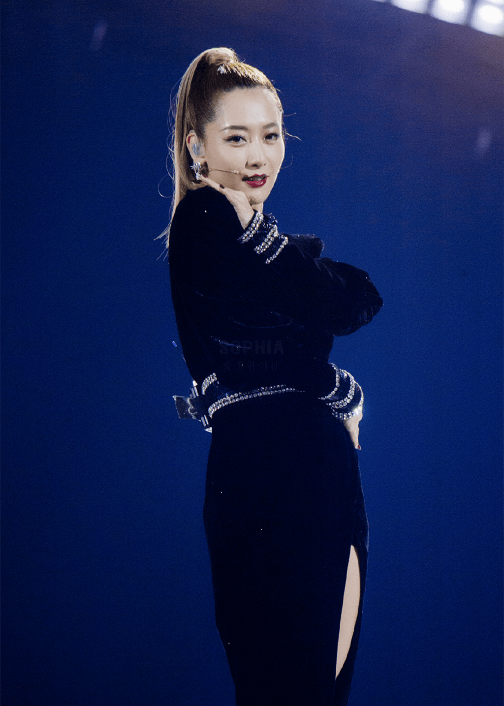 pick|总沦为人群背景板？自带感染力的天赋美人，为什么都pick这种风格？