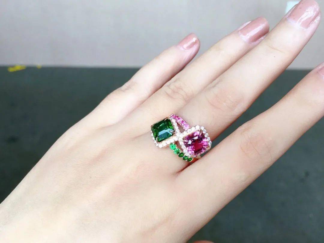 老年人|41岁女子10年时间里和8名老年人结婚 骗走大量珠宝和钱财后悲剧