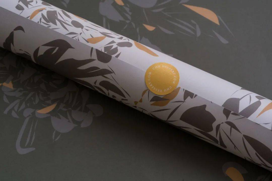 品牌|这个品牌标准字的设计，以花瓣为主轴