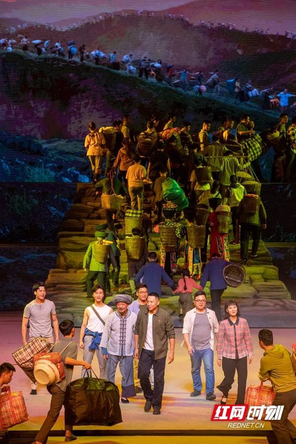 颂歌|背后④丨为何“一步千年”？ 《大地颂歌》为你揭晓