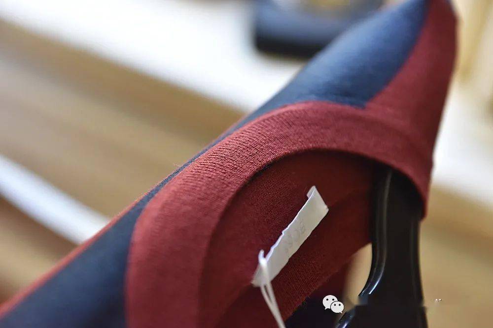 字母|福利 | 初秋原货精品：MM字母T恤，大牌条纹针织衫，V家POLO衫