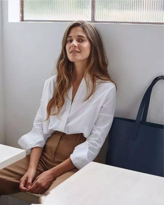 衣服|我减少了买衣服的次数，却穿的越来越好看了！