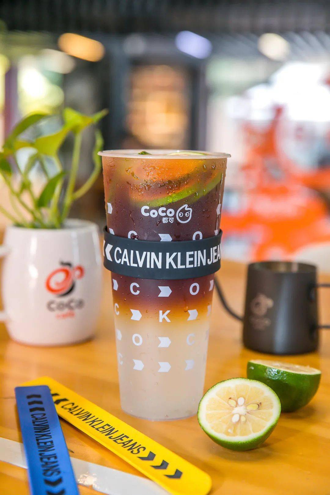 合作|潮人必备!CoCo与CK腕表首饰跨界合作,限量版手环抢疯了...