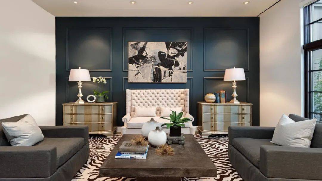 照片|显穷大白墙+网红装饰画=悲剧！