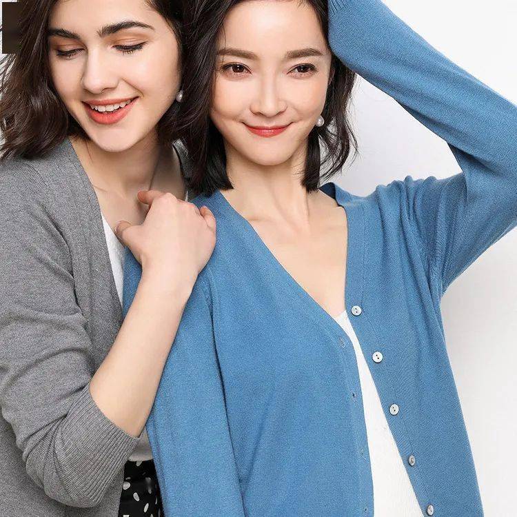 明星|针织开衫又火了!到手才50块,轻松复制明星穿搭,显瘦提气质,美翻了!