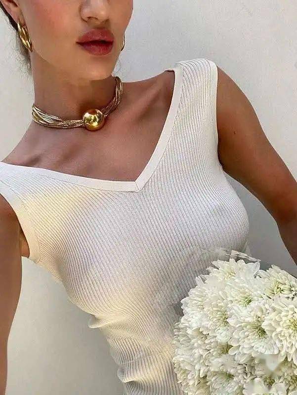 必备|秋天必备的针织,这样穿会更显气质