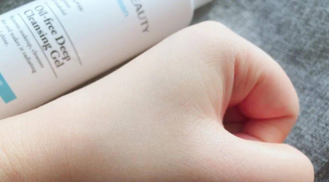 张天|长期闭口、粉刺、痘痘满脸的人，微镜头下毛孔竟然是这样的！赶紧get林允、张天爱的0毛孔秘籍吧！