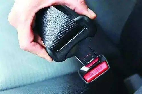 坐副驾驶不系安全带怎么处理 6bde513a894641148ad5ff42a04aefc0.jpeg