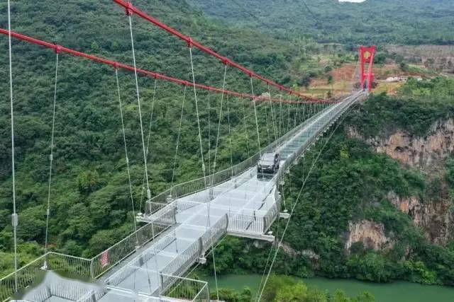 国庆连州稻香节湟川三峡挑战世界最长的玻璃桥二天游