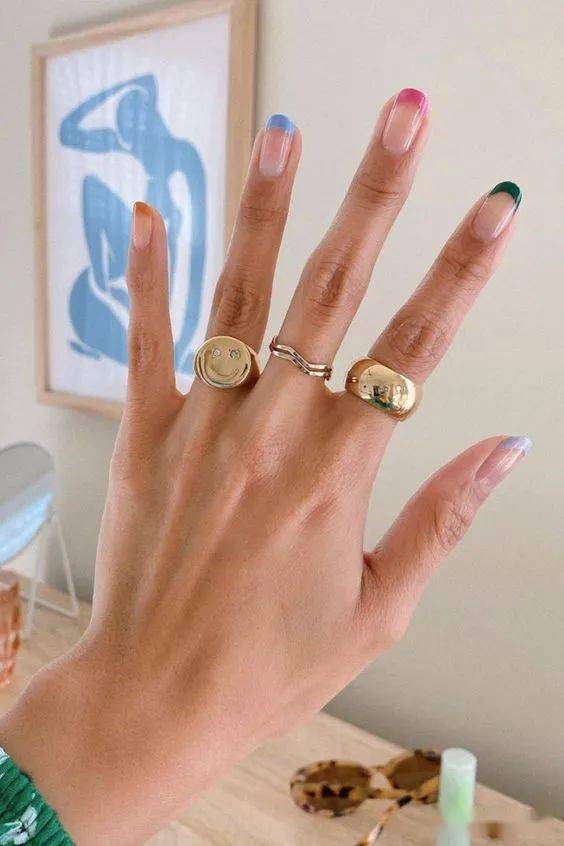 一个人|如何判断一个人是否时髦？看Ta戴几个戒指啊！