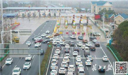 武汉疫前人口_武汉抗疫图片