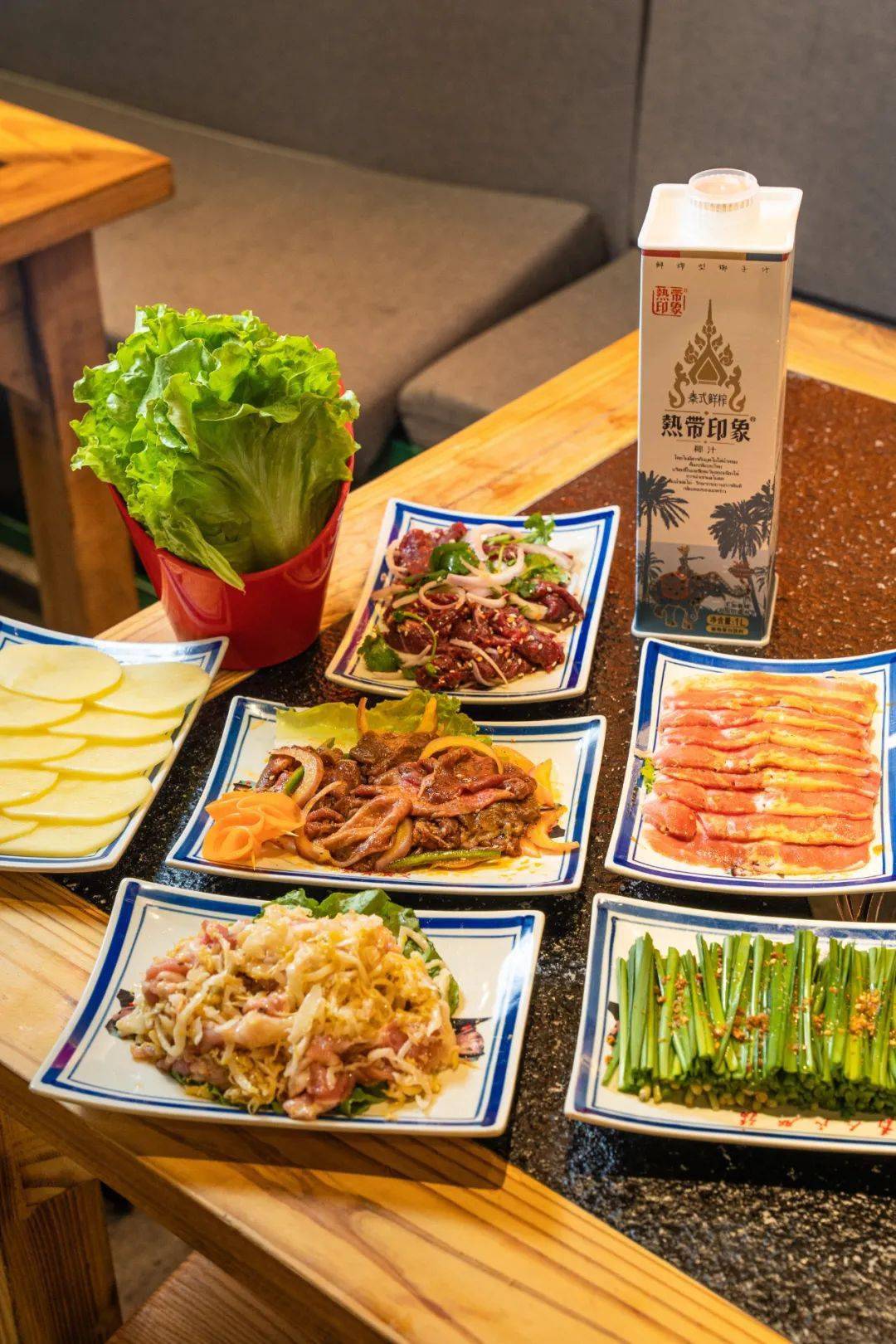 烤肉|口口爆汁，凌晨两点还全是人！这个城中村惊现“烤肉之都”！连续一个月3.3折