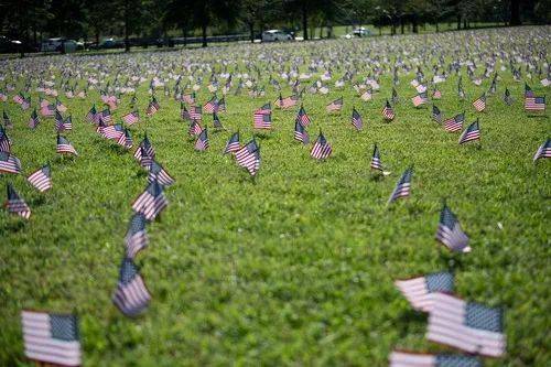 美国新冠死亡超20万 特朗普终于“承认”有些事做得不好