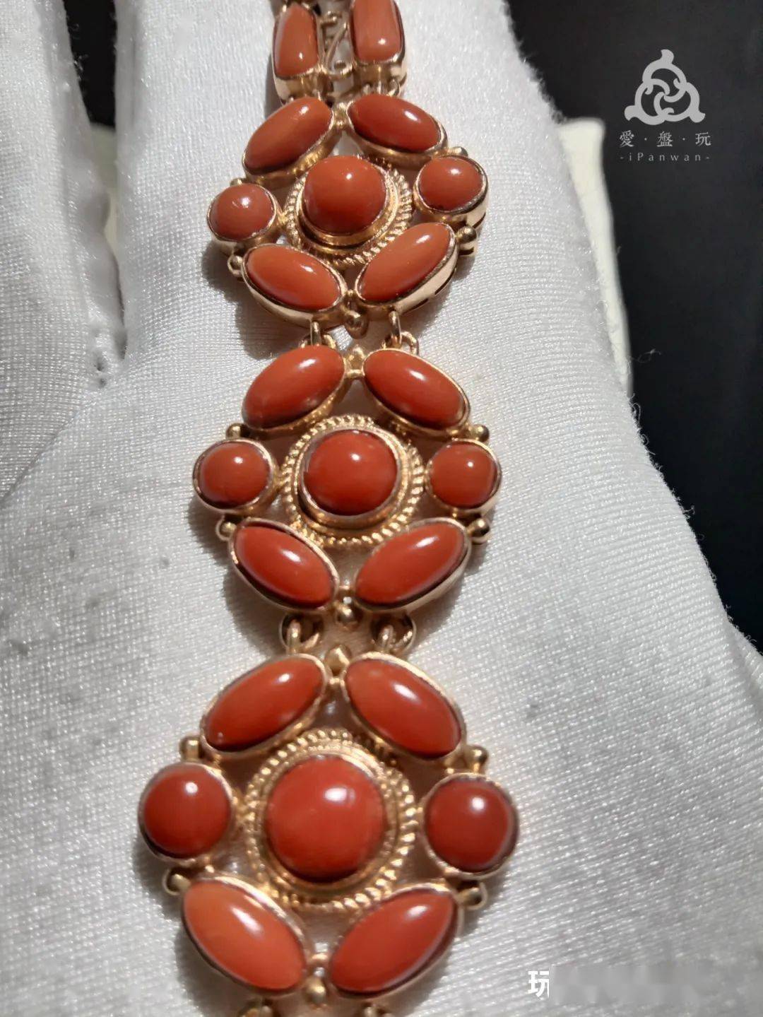 文玩|入坑十多年,花了五六十万,这位文玩小姐姐,还戴过150年的金刚!