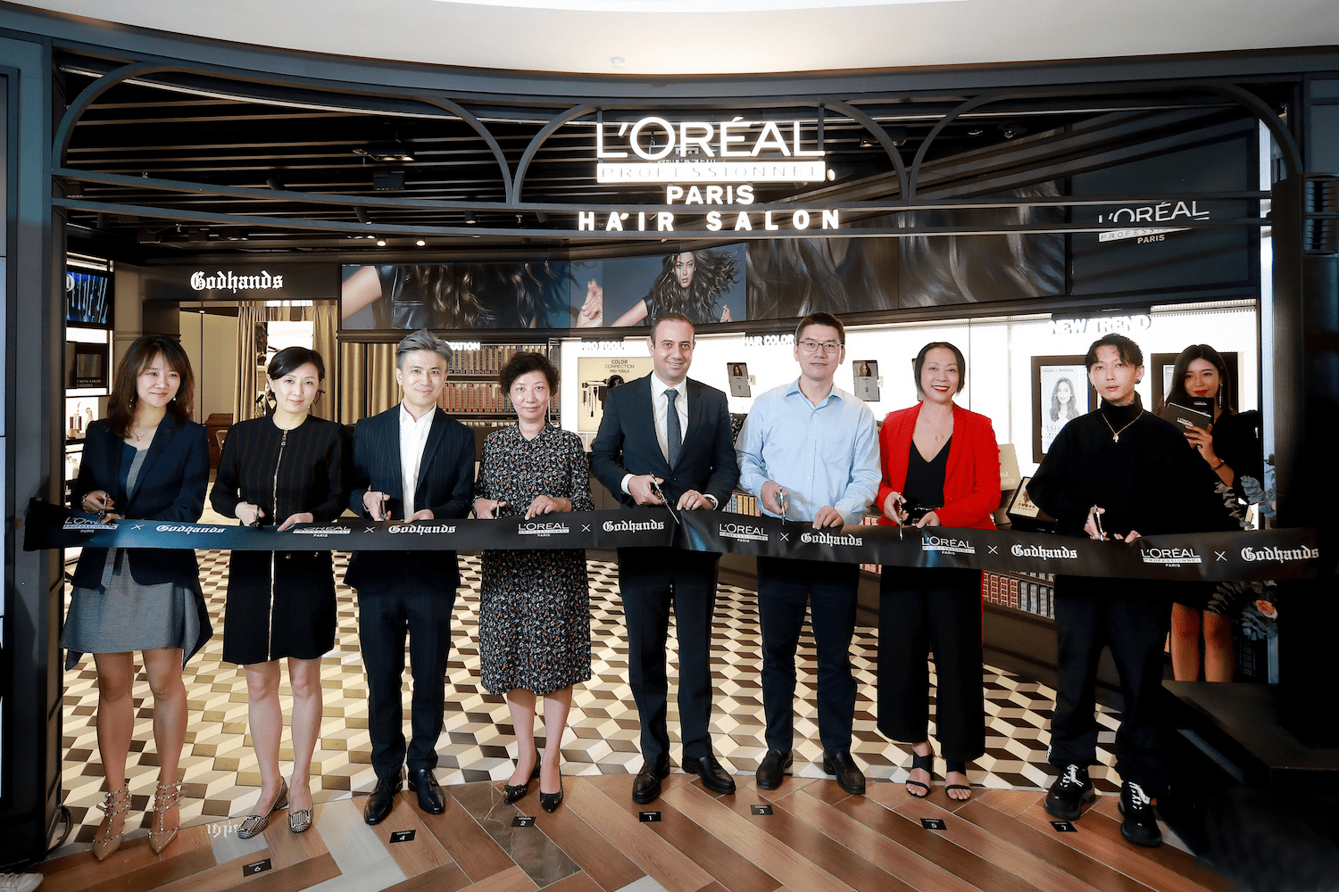 欧莱雅沙龙|持续加码中国市场 欧莱雅沙龙专属全球首店落地上海