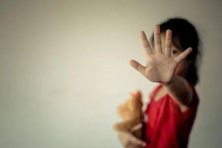 新闻|自从有了娃，咱家最怕看见的就是这种新闻了……