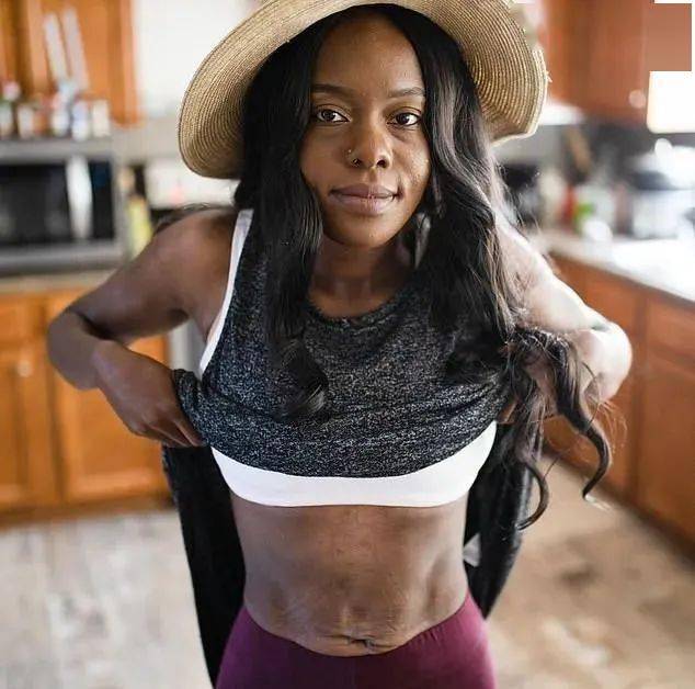 小时|妹子狂瘦40公斤仍不满足，每天勒18小时束腰，想成为腰最细的人…