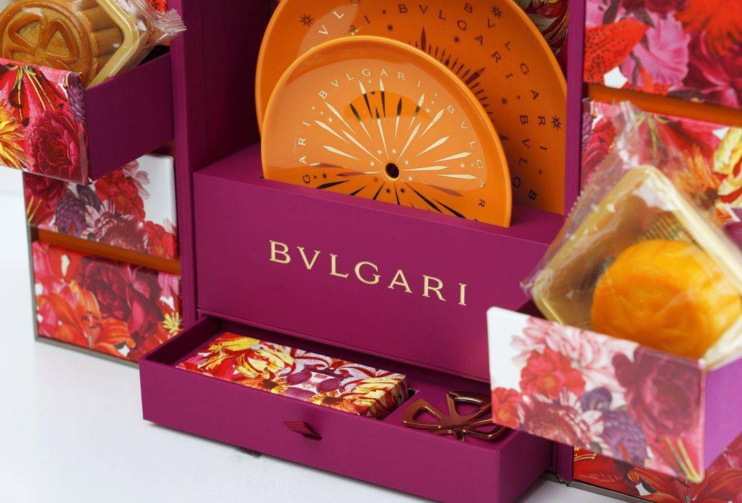 宇博|宇博带着他60个大牌月饼又来啦！这次要全部送给客官们！