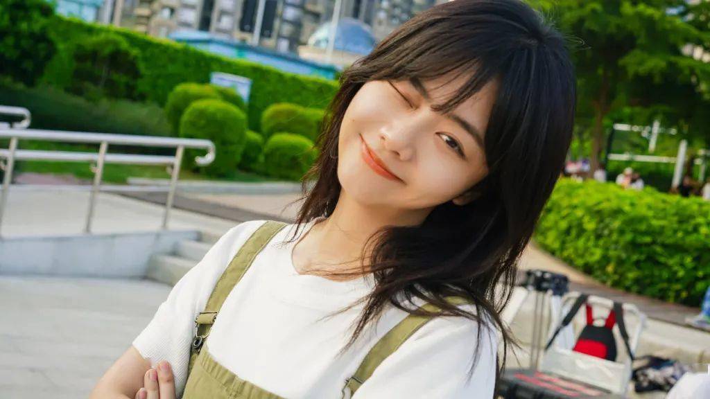 卷发|今年秋冬最C位的发型 杨幂赵丽颖都帮你们想好啦！