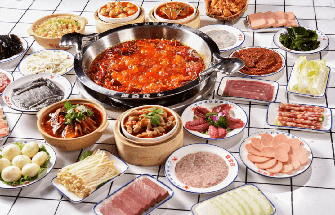 青菁|承包你夜宵的美食店今晚送福利了！喜市火锅、青菁酒家、阿三烧烤、虾掰聚煲盆...50份霸王餐、最低4.8折