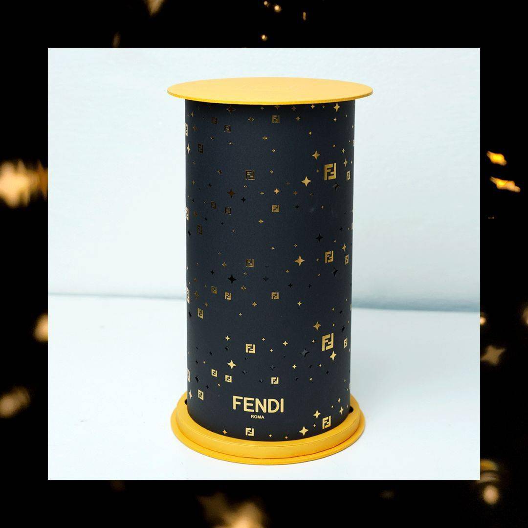 宇博|宇博带着他60个大牌月饼又来啦！这次要全部送给客官们！